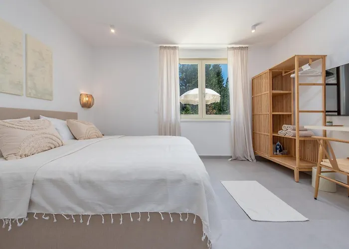 Luxury Mara Ondo 35m2 Pool Sauna Starigrad Paklenica