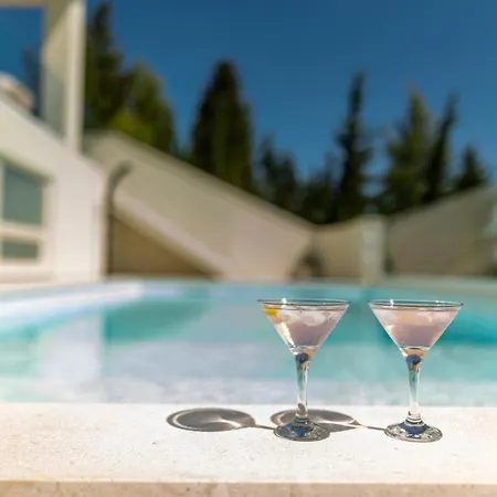Luxury Mara Ondo 35m2 Pool Sauna * Starigrad Paklenica