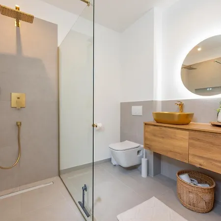Luxury Mara Ondo 35m2 Pool Sauna * Starigrad Paklenica